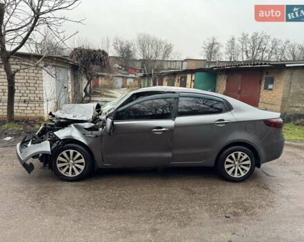 Серый Киа Рио, объемом двигателя 1.4 л и пробегом 250 тыс. км за 1950 $, фото 1 на Automoto.ua