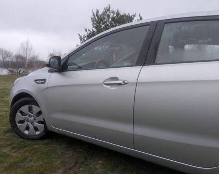 Серый Киа Рио, объемом двигателя 1.4 л и пробегом 167 тыс. км за 6200 $, фото 3 на Automoto.ua