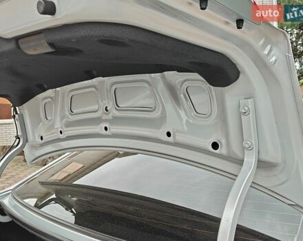 Сірий Кіа Ріо, об'ємом двигуна 1.6 л та пробігом 130 тис. км за 8000 $, фото 1 на Automoto.ua