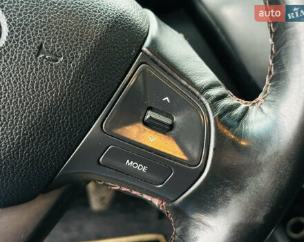 Серый Киа Рио, объемом двигателя 1.4 л и пробегом 245 тыс. км за 5900 $, фото 28 на Automoto.ua