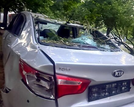 Сірий Кіа Ріо, об'ємом двигуна 1.4 л та пробігом 175 тис. км за 3200 $, фото 4 на Automoto.ua