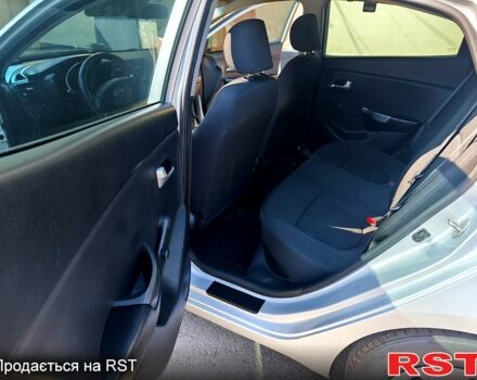 Серый Киа Рио, объемом двигателя 1.4 л и пробегом 172 тыс. км за 9200 $, фото 7 на Automoto.ua