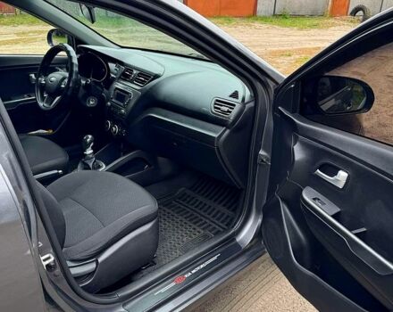 Сірий Кіа Ріо, об'ємом двигуна 1.4 л та пробігом 121 тис. км за 7500 $, фото 4 на Automoto.ua
