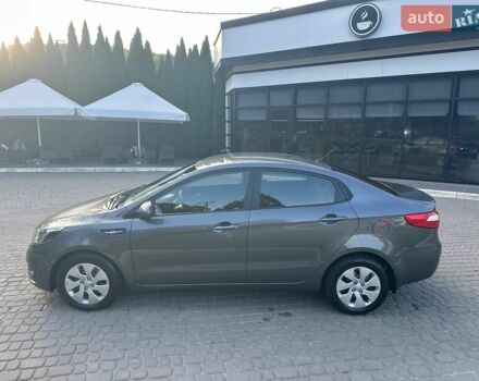 Серый Киа Рио, объемом двигателя 1.4 л и пробегом 107 тыс. км за 9000 $, фото 2 на Automoto.ua