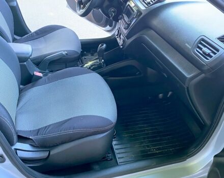 Сірий Кіа Ріо, об'ємом двигуна 1.6 л та пробігом 74 тис. км за 10300 $, фото 10 на Automoto.ua