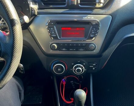 Серый Киа Рио, объемом двигателя 1.4 л и пробегом 75 тыс. км за 9100 $, фото 8 на Automoto.ua