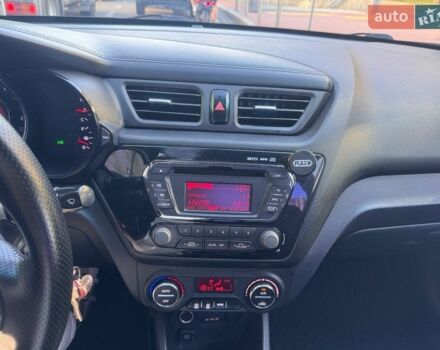 Сірий Кіа Ріо, об'ємом двигуна 1.59 л та пробігом 187 тис. км за 7000 $, фото 6 на Automoto.ua