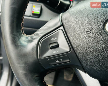 Серый Киа Рио, объемом двигателя 1.4 л и пробегом 245 тыс. км за 5900 $, фото 27 на Automoto.ua