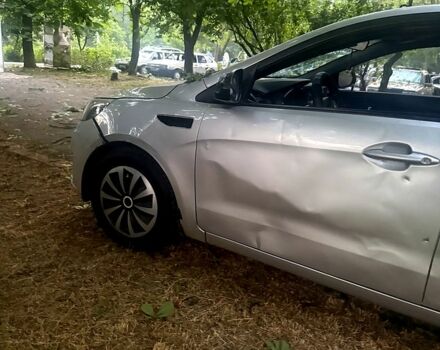 Сірий Кіа Ріо, об'ємом двигуна 1.4 л та пробігом 175 тис. км за 3200 $, фото 6 на Automoto.ua