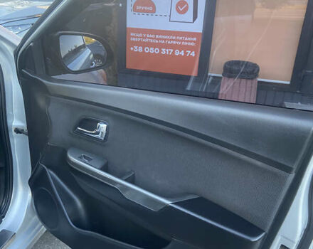 Сірий Кіа Ріо, об'ємом двигуна 1.59 л та пробігом 176 тис. км за 8300 $, фото 27 на Automoto.ua