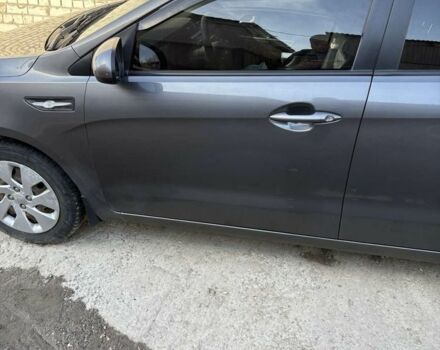 Серый Киа Рио, объемом двигателя 1.4 л и пробегом 104 тыс. км за 7000 $, фото 2 на Automoto.ua