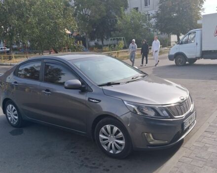 Серый Киа Рио, объемом двигателя 1.4 л и пробегом 202 тыс. км за 6100 $, фото 1 на Automoto.ua