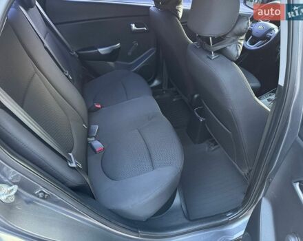 Серый Киа Рио, объемом двигателя 1.4 л и пробегом 87 тыс. км за 8950 $, фото 59 на Automoto.ua