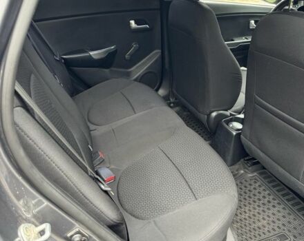 Сірий Кіа Ріо, об'ємом двигуна 1.4 л та пробігом 121 тис. км за 7500 $, фото 6 на Automoto.ua