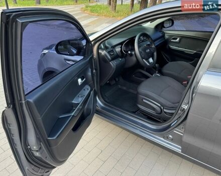 Серый Киа Рио, объемом двигателя 1.4 л и пробегом 87 тыс. км за 8950 $, фото 33 на Automoto.ua