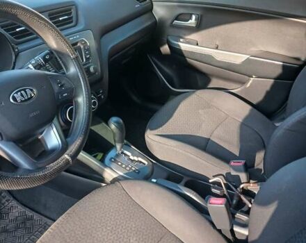 Серый Киа Рио, объемом двигателя 1.4 л и пробегом 88 тыс. км за 8900 $, фото 10 на Automoto.ua