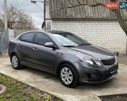 Серый Киа Рио, объемом двигателя 1.4 л и пробегом 195 тыс. км за 6500 $, фото 2 на Automoto.ua
