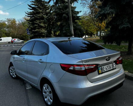 Серый Киа Рио, объемом двигателя 1.4 л и пробегом 88 тыс. км за 9000 $, фото 3 на Automoto.ua