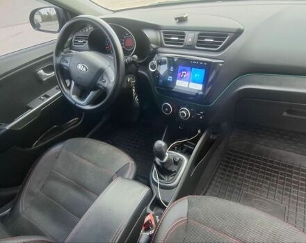 Серый Киа Рио, объемом двигателя 1.4 л и пробегом 125 тыс. км за 7500 $, фото 4 на Automoto.ua
