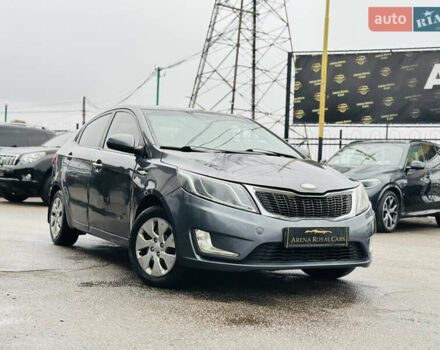 Серый Киа Рио, объемом двигателя 1.4 л и пробегом 245 тыс. км за 5900 $, фото 2 на Automoto.ua
