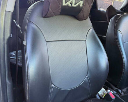 Серый Киа Рио, объемом двигателя 1.4 л и пробегом 223 тыс. км за 7399 $, фото 29 на Automoto.ua