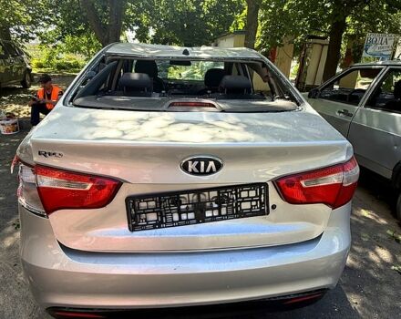 Сірий Кіа Ріо, об'ємом двигуна 1.4 л та пробігом 175 тис. км за 3200 $, фото 1 на Automoto.ua