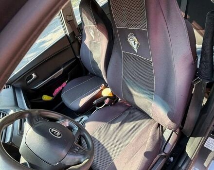 Сірий Кіа Ріо, об'ємом двигуна 1.4 л та пробігом 131 тис. км за 7400 $, фото 15 на Automoto.ua
