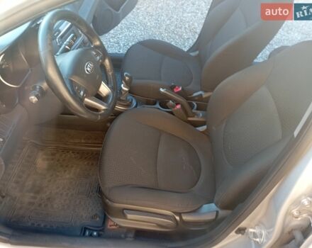 Серый Киа Рио, объемом двигателя 1.4 л и пробегом 260 тыс. км за 5900 $, фото 6 на Automoto.ua