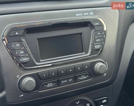 Серый Киа Рио, объемом двигателя 1.4 л и пробегом 260 тыс. км за 6950 $, фото 12 на Automoto.ua