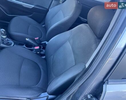 Серый Киа Рио, объемом двигателя 1.4 л и пробегом 160 тыс. км за 6700 $, фото 8 на Automoto.ua