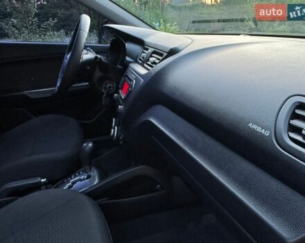 Серый Киа Рио, объемом двигателя 1.4 л и пробегом 87 тыс. км за 8950 $, фото 56 на Automoto.ua