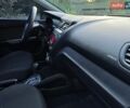 Сірий Кіа Ріо, об'ємом двигуна 1.4 л та пробігом 87 тис. км за 8950 $, фото 56 на Automoto.ua