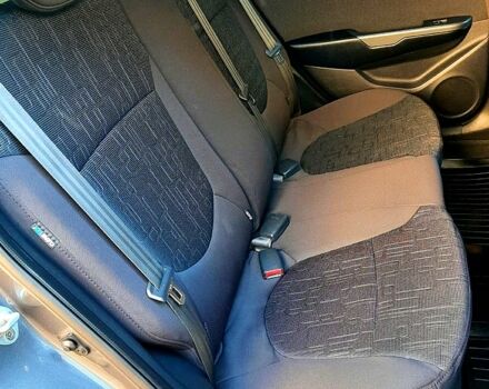 Серый Киа Рио, объемом двигателя 1.6 л и пробегом 980 тыс. км за 7900 $, фото 5 на Automoto.ua