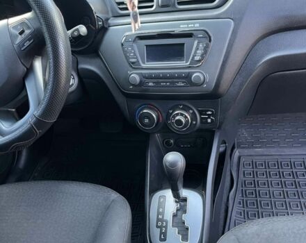 Сірий Кіа Ріо, об'ємом двигуна 1.6 л та пробігом 220 тис. км за 7516 $, фото 3 на Automoto.ua