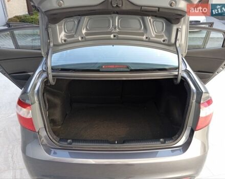 Серый Киа Рио, объемом двигателя 1.59 л и пробегом 42 тыс. км за 12000 $, фото 14 на Automoto.ua