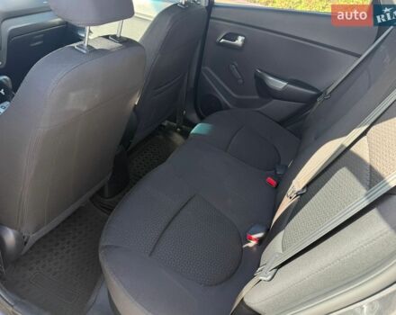 Сірий Кіа Ріо, об'ємом двигуна 1.4 л та пробігом 107 тис. км за 7900 $, фото 8 на Automoto.ua