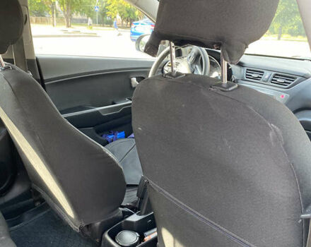 Серый Киа Рио, объемом двигателя 1.4 л и пробегом 205 тыс. км за 6500 $, фото 7 на Automoto.ua