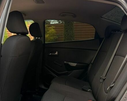 Серый Киа Рио, объемом двигателя 1.4 л и пробегом 91 тыс. км за 8450 $, фото 19 на Automoto.ua