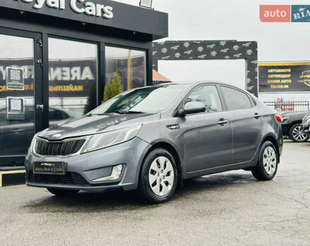 Серый Киа Рио, объемом двигателя 1.4 л и пробегом 245 тыс. км за 5900 $, фото 5 на Automoto.ua