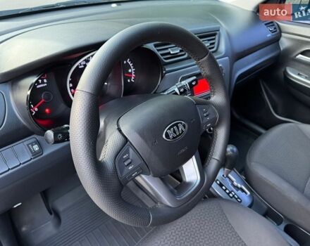 Серый Киа Рио, объемом двигателя 1.4 л и пробегом 87 тыс. км за 8950 $, фото 63 на Automoto.ua