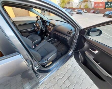 Серый Киа Рио, объемом двигателя 1.4 л и пробегом 95 тыс. км за 8500 $, фото 5 на Automoto.ua