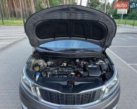 Серый Киа Рио, объемом двигателя 1.4 л и пробегом 87 тыс. км за 8950 $, фото 68 на Automoto.ua