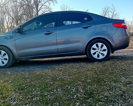 Серый Киа Рио, объемом двигателя 1.4 л и пробегом 300 тыс. км за 5200 $, фото 3 на Automoto.ua