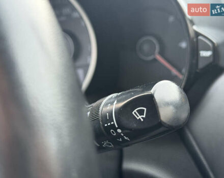 Серый Киа Рио, объемом двигателя 1.4 л и пробегом 260 тыс. км за 7799 $, фото 11 на Automoto.ua