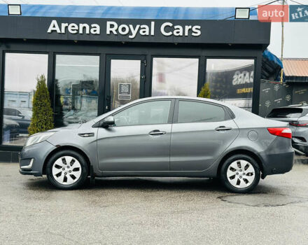 Серый Киа Рио, объемом двигателя 1.4 л и пробегом 245 тыс. км за 5900 $, фото 4 на Automoto.ua