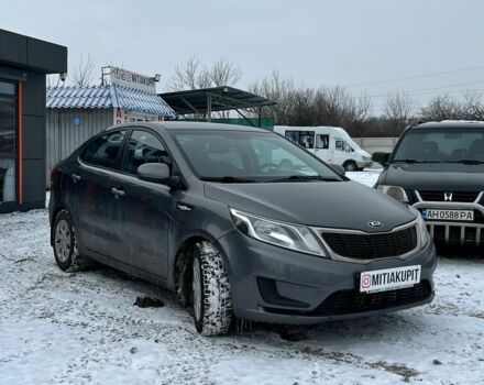 Сірий Кіа Ріо, об'ємом двигуна 0 л та пробігом 215 тис. км за 5999 $, фото 3 на Automoto.ua