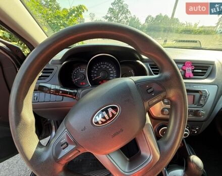 Серый Киа Рио, объемом двигателя 1.4 л и пробегом 132 тыс. км за 8000 $, фото 7 на Automoto.ua