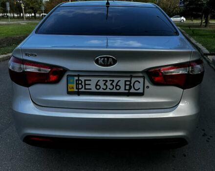 Серый Киа Рио, объемом двигателя 1.4 л и пробегом 88 тыс. км за 9000 $, фото 4 на Automoto.ua
