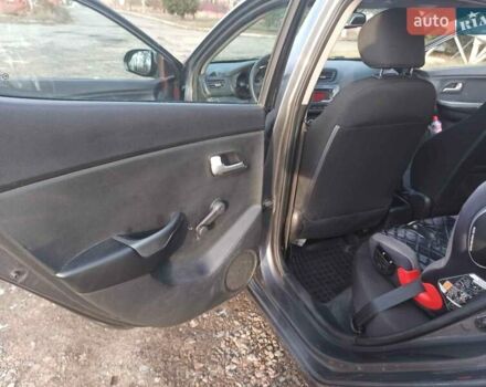 Серый Киа Рио, объемом двигателя 1.4 л и пробегом 70 тыс. км за 9000 $, фото 44 на Automoto.ua