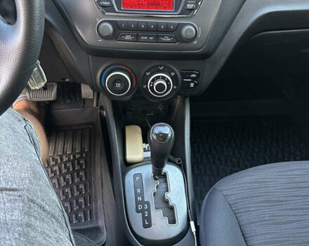 Серый Киа Рио, объемом двигателя 1.4 л и пробегом 137 тыс. км за 8300 $, фото 12 на Automoto.ua